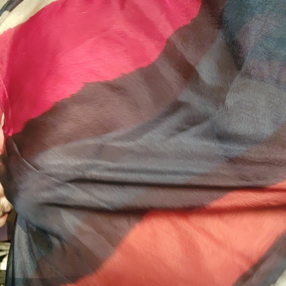 100% silk scarf/wrap - Picture 7 of 7